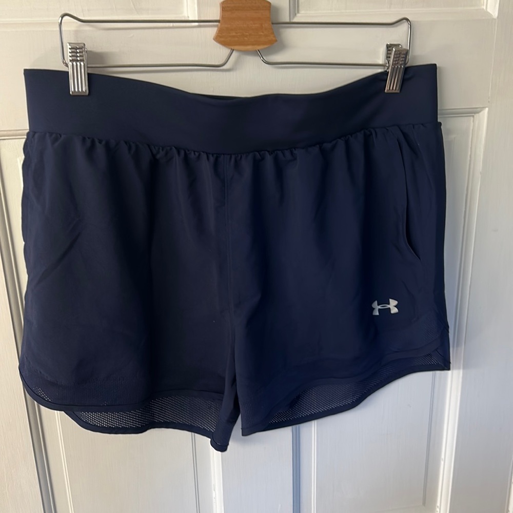 NWT Under Armour women’s navy running shorts size XL